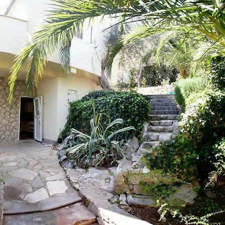 Апартаменты By The Sea Mavarstica, Ciovo - 9432 *